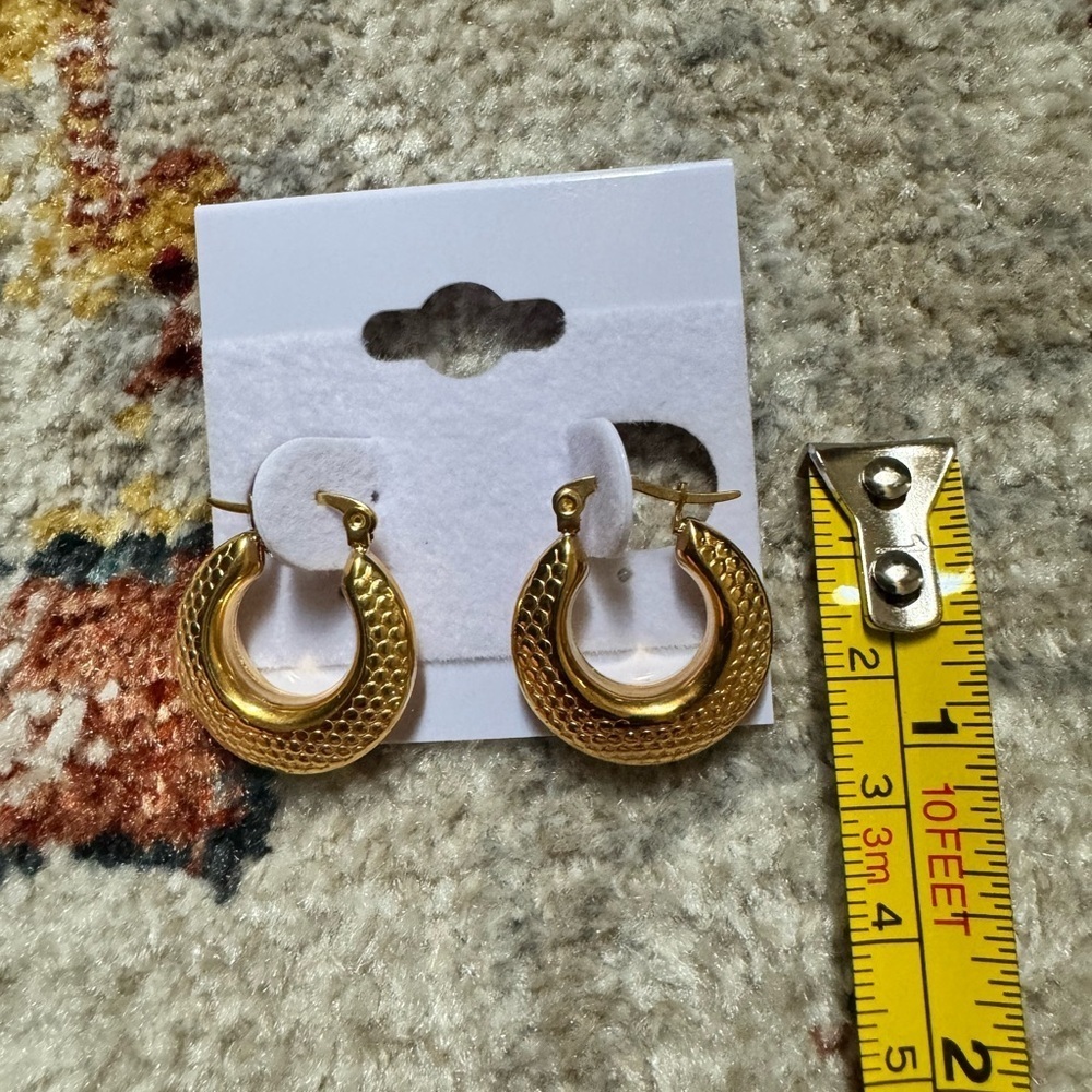 Small Hoop earrings gold plated - Picture 4 of 4